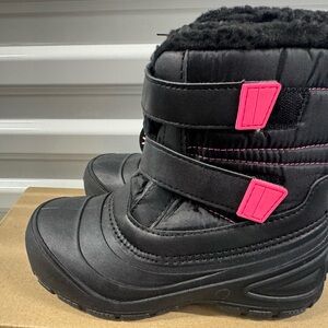 Winter/weatherproof boots black and pink NEW